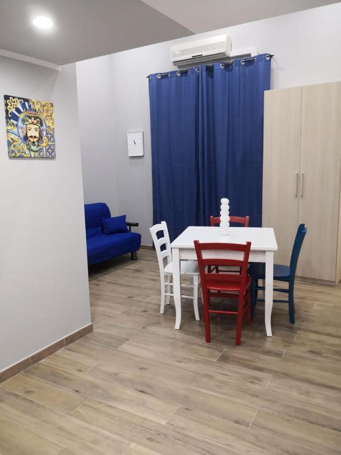 Carlino Room'S Palermo Esterno foto